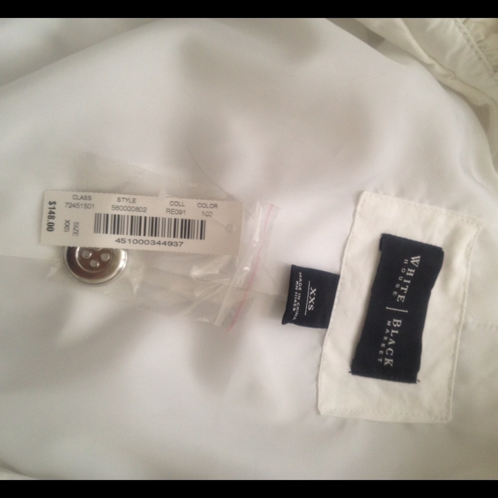 - New - WHBM white jacket 🪴price is firm🪴 - Picture 4 of 5